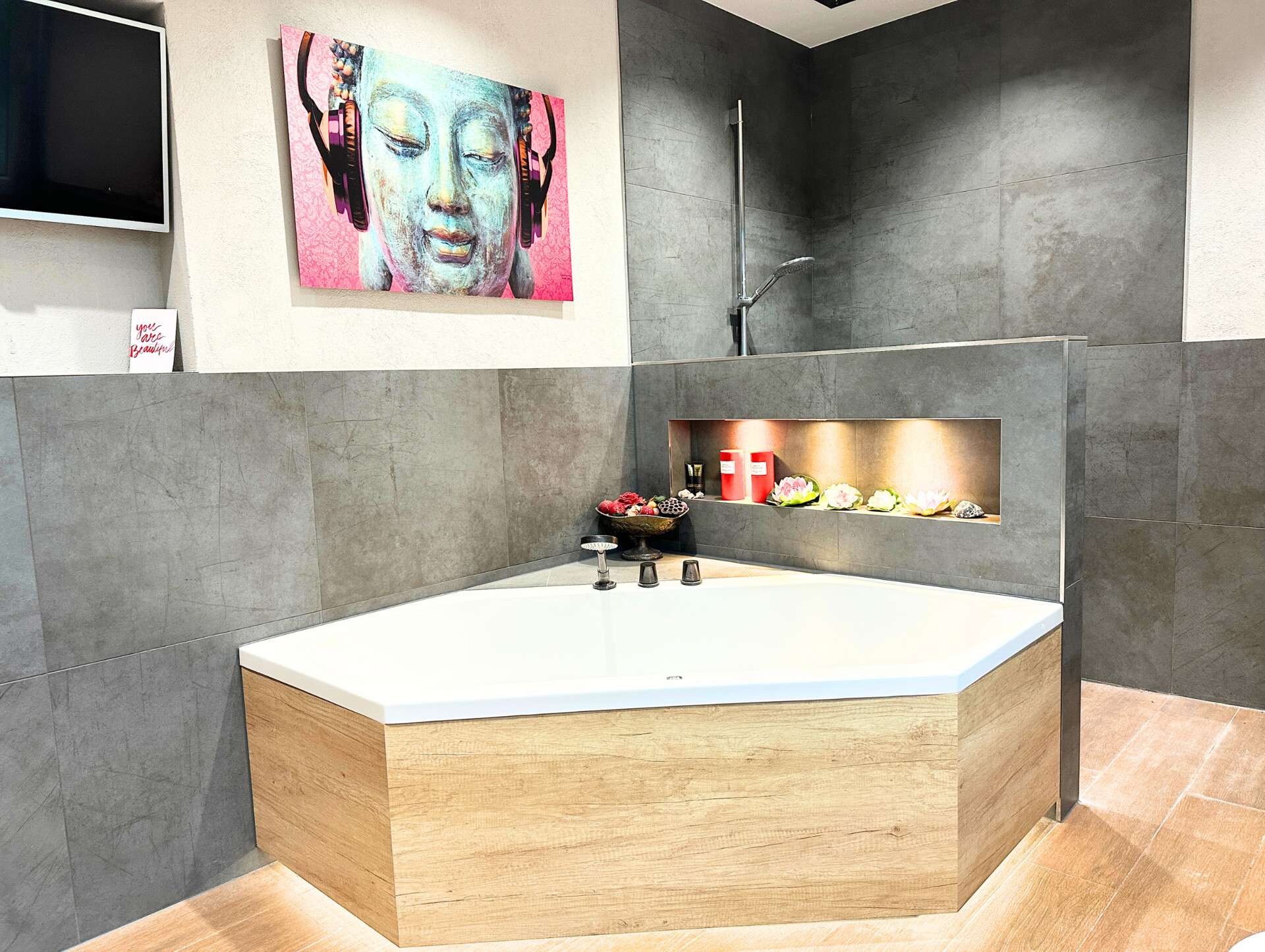 Immobilie in Erzhausen - VIEL PLATZ FÜR FAMILIE, HOME OFFICE & GÄSTE: Modernisiertes EFH +  Einliegerwohnung (vermietet) - Bild 22