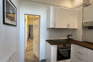 Helle möblierte 3-Zimmer-Wohnung mit Balkon und moderner weißer Einbauküche in der Neckarstraße – au – Nekarstraße 158B, 70190 Stöckach, Stuttgart – Vorschaubild 9