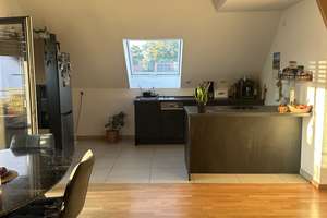 Moderne 2,5-Zimmer-Galeriewohnung mit Balkon und Stellplatz – 93059 Steinweg-Pfaffenstein, Regensburg – Vorschaubild 3