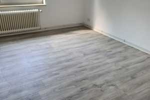 Attraktive, modernisierte 3-Zimmer-Wohnung mit gehobener Innenausstattung in Braunschweig – Julius Elster Straße 9, 38126 Braunschweig – Vorschaubild 2