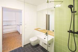 Gemütliche 2-Zimmer-Wohnung in moderner Wohnanlage – Tübinger Straße 3c, 80686 Land in Sonne, München – Vorschaubild 3