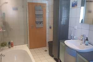 Gepflegte 59m²-Wohnung mit zwei Zimmern und Einbauküche in Nürnberg – Heynestraße 13, 90443 Steinbühl, Nürnberg – Vorschaubild 9