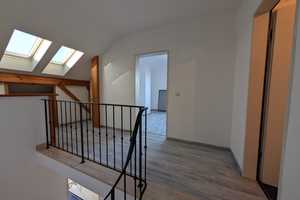 2-in-1: Vielseitiges 8-Raum-Reihenendhaus mit Einliegerwohnung, Garten und Hobbyraum in Neuötting – Karl-Valentin-Straße 20, 84524 Altötting (Kreis) – Vorschaubild 19