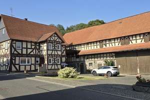 Bauernhaus mit großen Nebengebäuden und großem Grundstück in Allendorf (Lumda) – Die vollständige Adresse der Immobilie erhältst du vom Anbieter., 35469 Allendorf (Lumda) – Vorschaubild 1