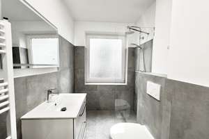 Kernsanierte 2-Zimmer-Wohnung mit Balkon – bezugsfertig in Köln-Ehrenfeld – Fritz-Figge-Str. 3, 50823 Neuehrenfeld, Köln – Vorschaubild 4