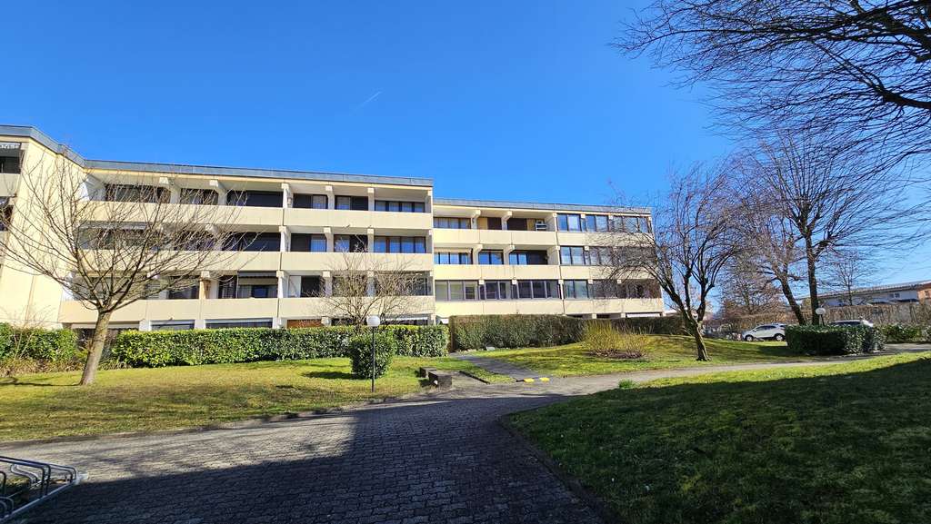 Immobilie in Rheinfelden (Baden) - Chancen für Selbstverwirklicher - günstige, renovierungsbedürftige Wohnung in Herten - Bild 1