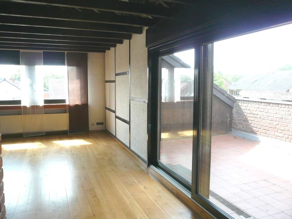 Geräumige, gemütliche 3-Zimmer-Eigentumswohnung mit Dachterrasse und Garage