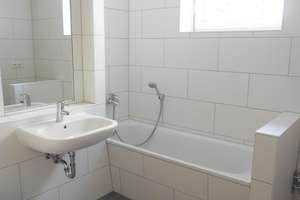 Top 2 Zi. Wohnung - sonniger Balkon - Wohnberechtigungsschein erforderlich – Wiesendamm 55a-c, 22305 Barmbek-Nord, Hamburg – Vorschaubild 4