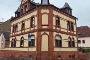 ** Charmante 3-Zimmer-Dachgeschosswohnung mit Spitzboden und Weitblick ** – Hofmannstraße 13, 65191 Bierstadt, Wiesbaden – Vorschaubild 1