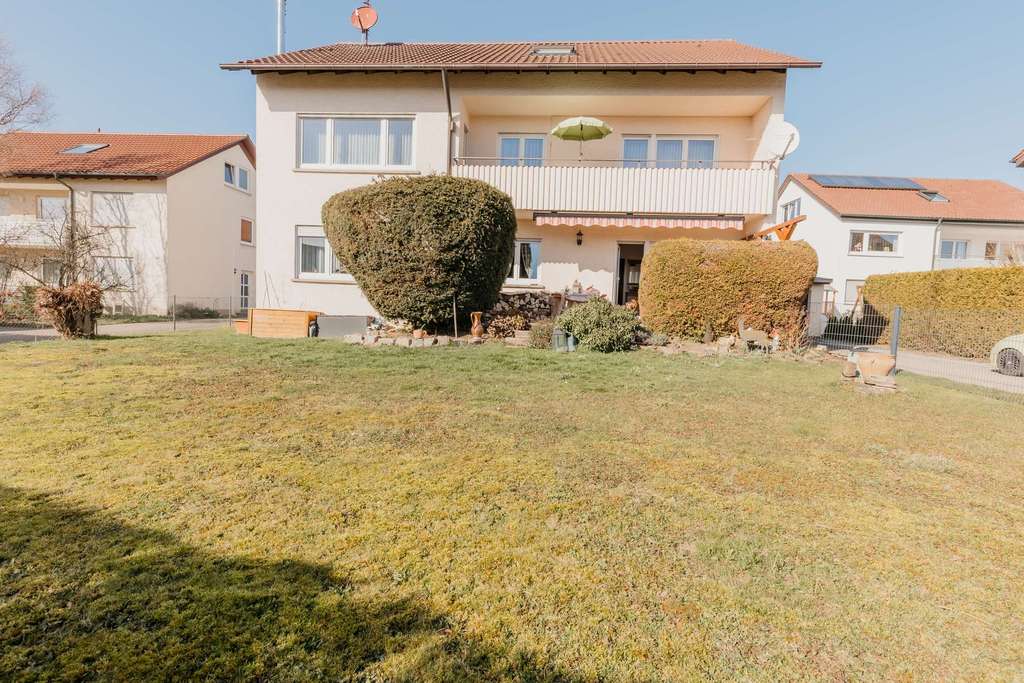 Immobilie in Weil der Stadt - Attraktives Mehrgenerationenhaus in Merklingen mit großer Grundstücksfläche - Bild 0