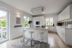 Historischer Charme trifft moderne Technik – umfassend saniertes Zweifamilienhaus – Die vollständige Adresse der Immobilie erhältst du vom Anbieter., 70195 Botnang-Süd, Stuttgart – Vorschaubild 3