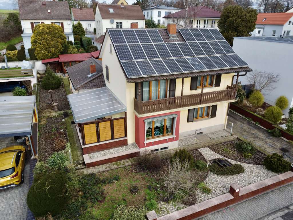 Immobilie in Weisenheim am Sand - Viel Platz zum Wohnen und Arbeiten... großzügiges Einfamilienhaus mit Anbau und Nebengebäude - Bild 4