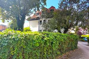 Wunderschöne, 2 Zimmer DG Wohnung mit Balkon (2x) I PKW- Außenstellplatz I Renoviert I Küchenzeile – 60435 Preungesheim, Frankfurt am Main – Vorschaubild 12