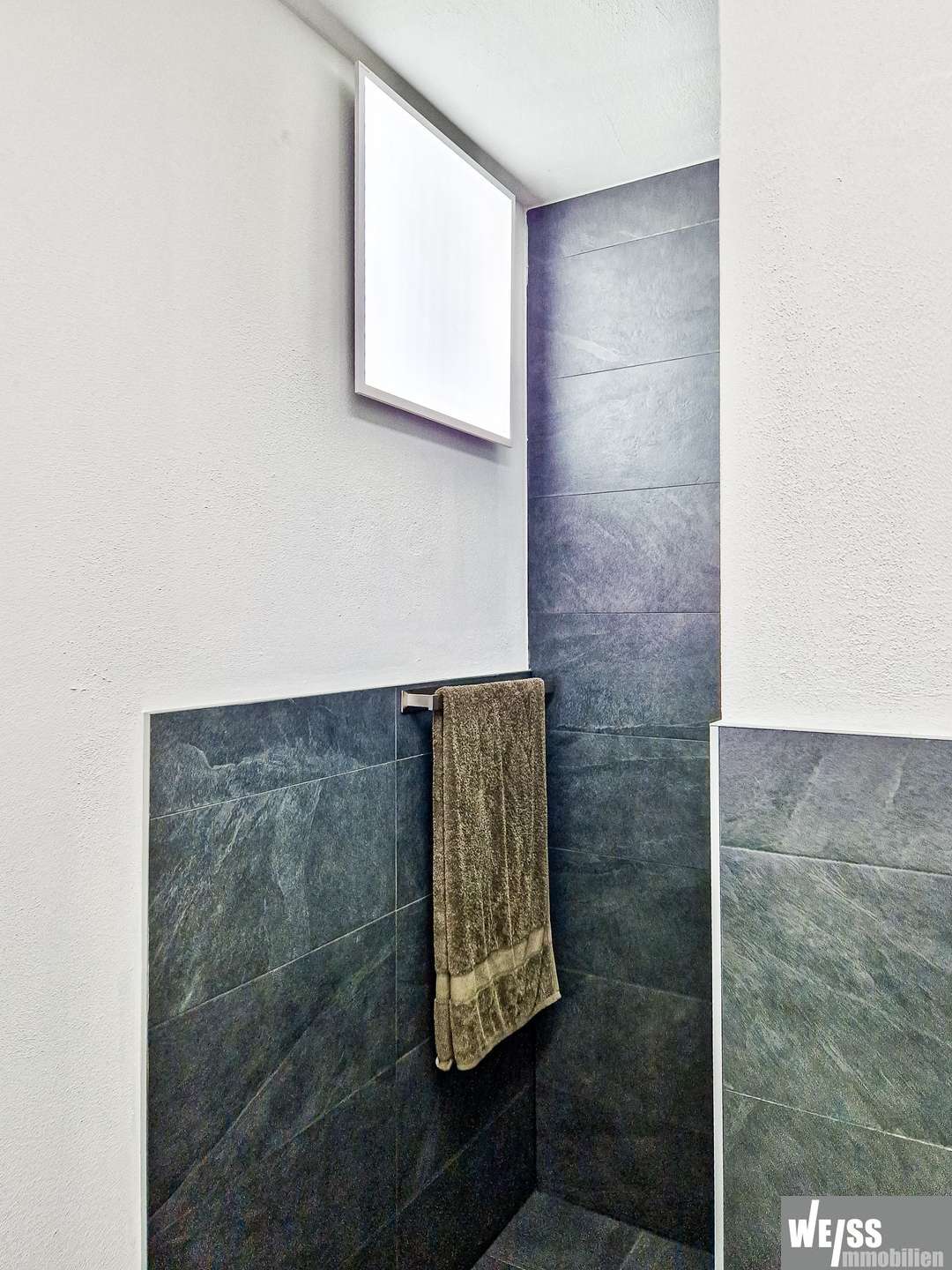 Immobilie in Wittighausen - PREMIUM Zweifamilienhaus mit Doppelgarage, Garten und großer Terrasse - Bild 8