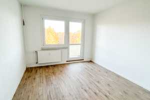 Familien hergehört! TOP 5-Raum-Wohnung mit moderner Einbauküche, 2 Balkonen und 2 Badezimmer! – Wolgograder Allee 68, 9123 Chemnitz – Vorschaubild 9