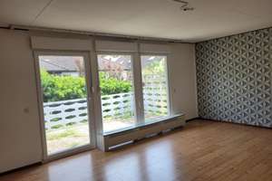 5-Zimmer-Wohnung mit großem Garten in ruhiger Lage von Hagenburg – Ideal für Selbstgestalter!