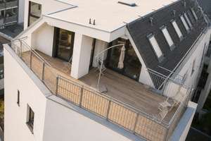Loft-/Penthousewohnung in Köln-Südstadt –  Neubauaufstockung mit Dachterrasse 