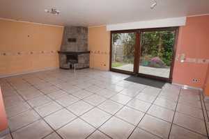 Gesuchtes Wohnen im Bungalow mit zusätzlichem Appartement – Erftstraße 51, 47443 Wesel (Kreis) – Vorschaubild 2
