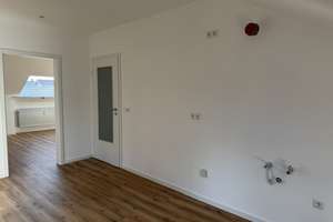 4-Zimmer-Wohnung mit Balkon in Altenstadt an der Waldnaab – Die vollständige Adresse der Immobilie erhältst du vom Anbieter., 92665 Altenstadt an der Waldnaab – Vorschaubild 5