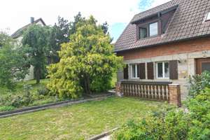 Charmantes Einfamilienhaus mit Garten, Scheune in beliebter Lage! Sofort frei! – Die vollständige Adresse der Immobilie erhältst du vom Anbieter., 95500 Heinersreuth – Vorschaubild 2