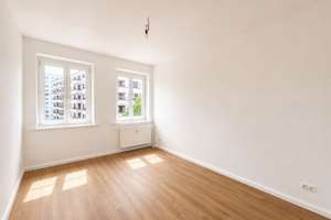 Erstbezug nach Sanierung: 2-Zimmer-Wohnung mit Einbauküche in Berlin-Friedrichshain – Rüdersdorfer Straße 29, 10243 Friedrichshain, Berlin – Vorschaubild 2
