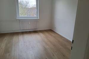 Fußboden für Sie verlegt // 3.OG links – Hubertusstr. 3a, 38448 Tiergartenbreite, Wolfsburg – Vorschaubild 2
