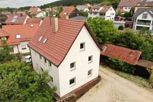 Mehrfamilienhaus / Mehrgenerationenhaus (3 Whg) - ideal auch als Kapitalanlage (frei & leer) – Im Unterdorf 17, 73529 Ostalbkreis – Vorschaubild 1