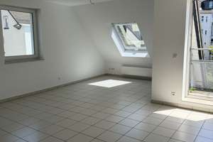 +++ Vollständig renovierte 3-Zimmer-Maisonette-Wohnung mit Terrasse in Solingen +++