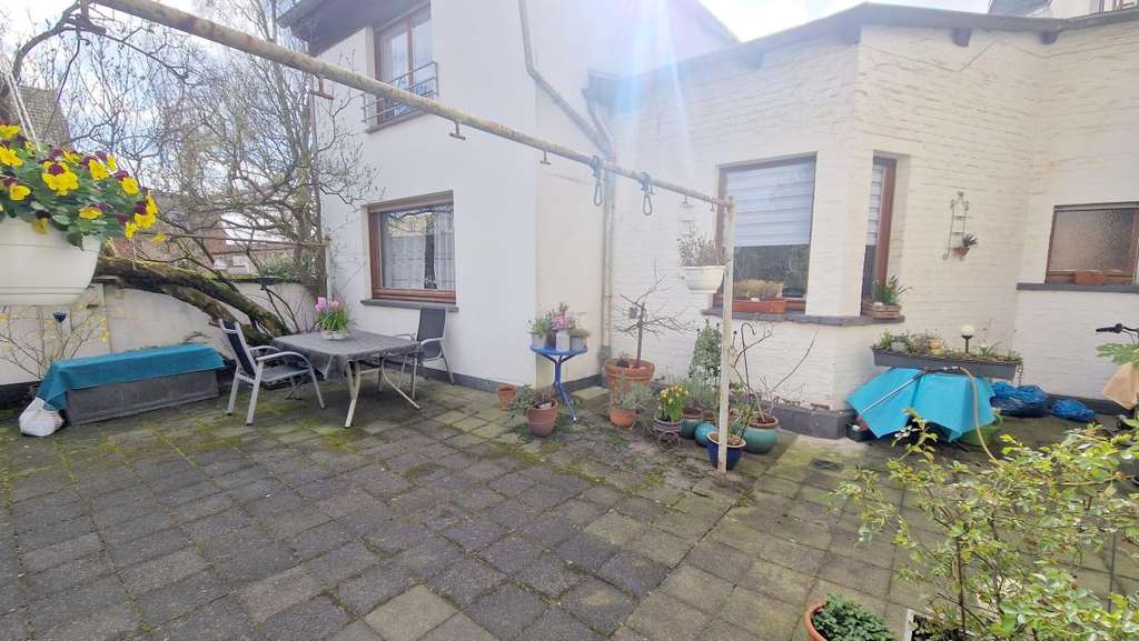 Immobilie in Oberhausen - Altbaucharme trifft Potenzial – Dreifamilienhaus in ruhiger Toplage - Bild 1