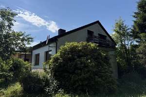 Großzügiges Wohnhaus mit ELW und schönem Grundstück in ruhiger Lage von Lammersdorf
