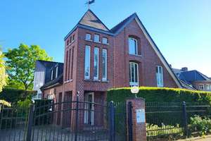 SOLIDES EINFAMILIENHAUS MIT SÜDAUSRICHTUNG UND DOPPEL-GARAGE IN ALT-MEERERBUSCH ZU VERKAUFEN...