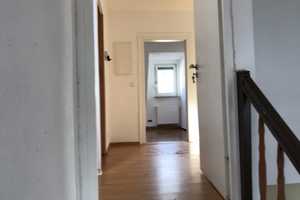 Ansprechende, gepflegte 3-Zimmer-DG-Wohnung zur Miete in Albstadt-Truchtelfingen – Zollernalbkreis – Vorschaubild 4
