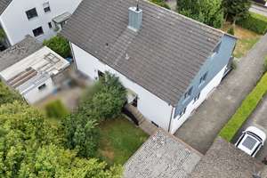 Großzügige Doppelhaushälfte mit Garten, Balkon und Garage in ruhiger Lage von Gaimersheim – Die vollständige Adresse der Immobilie erhältst du vom Anbieter., 85080 Gaimersheim – Vorschaubild 4