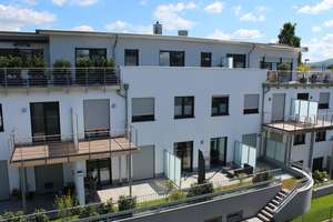 Repräsentative 2 Zimmer Penthousewohnung mit großer Dachterrasse und herrlichem Ausblick! – Die vollständige Adresse der Immobilie erhältst du vom Anbieter., 53175 Hochkreuz, Bonn – Vorschaubild 1