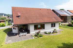 Gepflegtes Einfamilienhaus in ruhiger Lage – gemütlich und familienfreundlich – Biberach (Kreis) – Vorschaubild 1