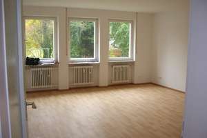 Stadtnah wohnen in Zabo ! 3-Zimmer-Wohnung mit großem Balkon und Garage