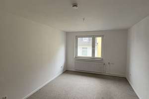 Helle 3-Zimmer Wohnung mit Balkon im 3. OG in Remscheid-Innenstadt – Mozartstraße 16a, 42853 Schöne Aussicht, Remscheid – Vorschaubild 3