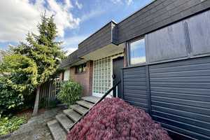 Charmanter Bungalow mit umlaufendem Garten - freistehend inkl. Garage & Carport! – Neuss (Rhein-Kreis) – Vorschaubild 2