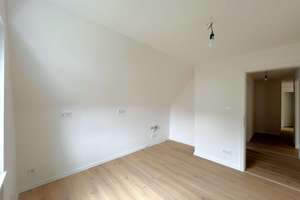 Renovierte 4 Zimmerwohnung mit hochwertiger Ausstattung! – Rosenweg 24, 30627 Misburg-Nord, Hannover – Vorschaubild 8