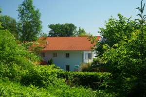 Schönes Haus im Haus in ruhiger Ortsrandlage bei Prien am Chiemsee – Die vollständige Adresse der Immobilie erhältst du vom Anbieter., 83209 Prien am Chiemsee – Vorschaubild 3