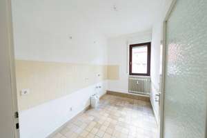 Großzügig geschnittene, 5 Zimmer, K-B-B, Eigentumswohnung, mit PKW- Stellplatz zu verkaufen – Die vollständige Adresse der Immobilie erhältst du vom Anbieter., 69121 Handschuhsheim, Heidelberg – Vorschaubild 9