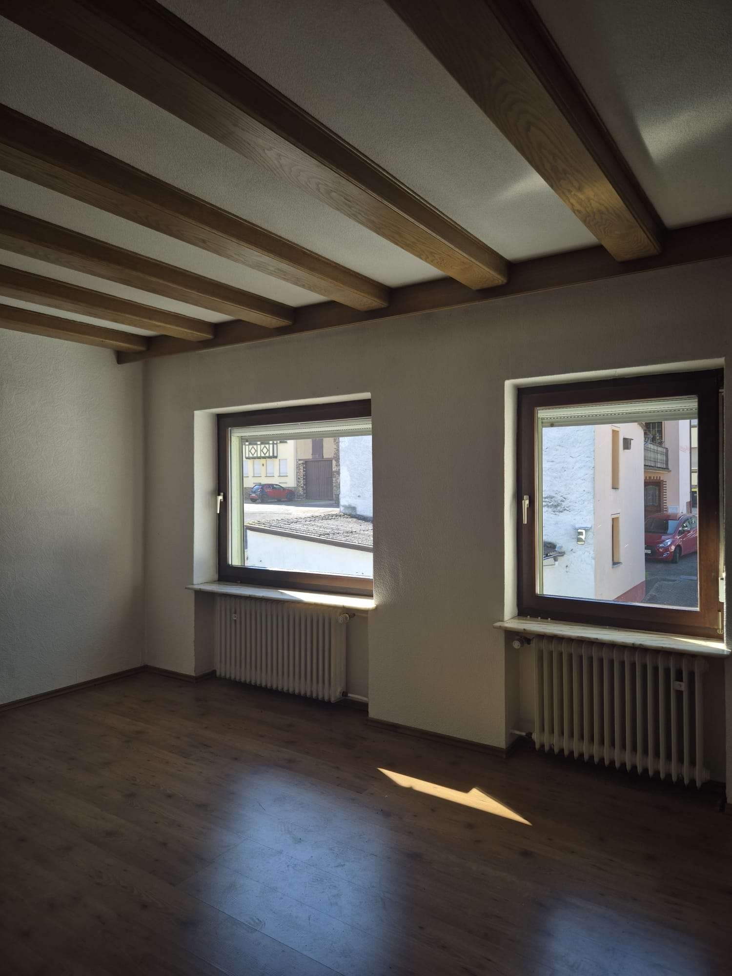 Immobilie in Löf - Einfamilienhaus mit viel Platz (2 Garagen, 2 Parkplätze, 1 Carpot und 2 Balkone)  - ohne Provision - Bild 4