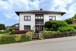 Familienfreundliches Mehrgenerationenhaus mit großem Garten, Doppelcarport & viel Potential! – Hochtaunuskreis – Vorschaubild 15