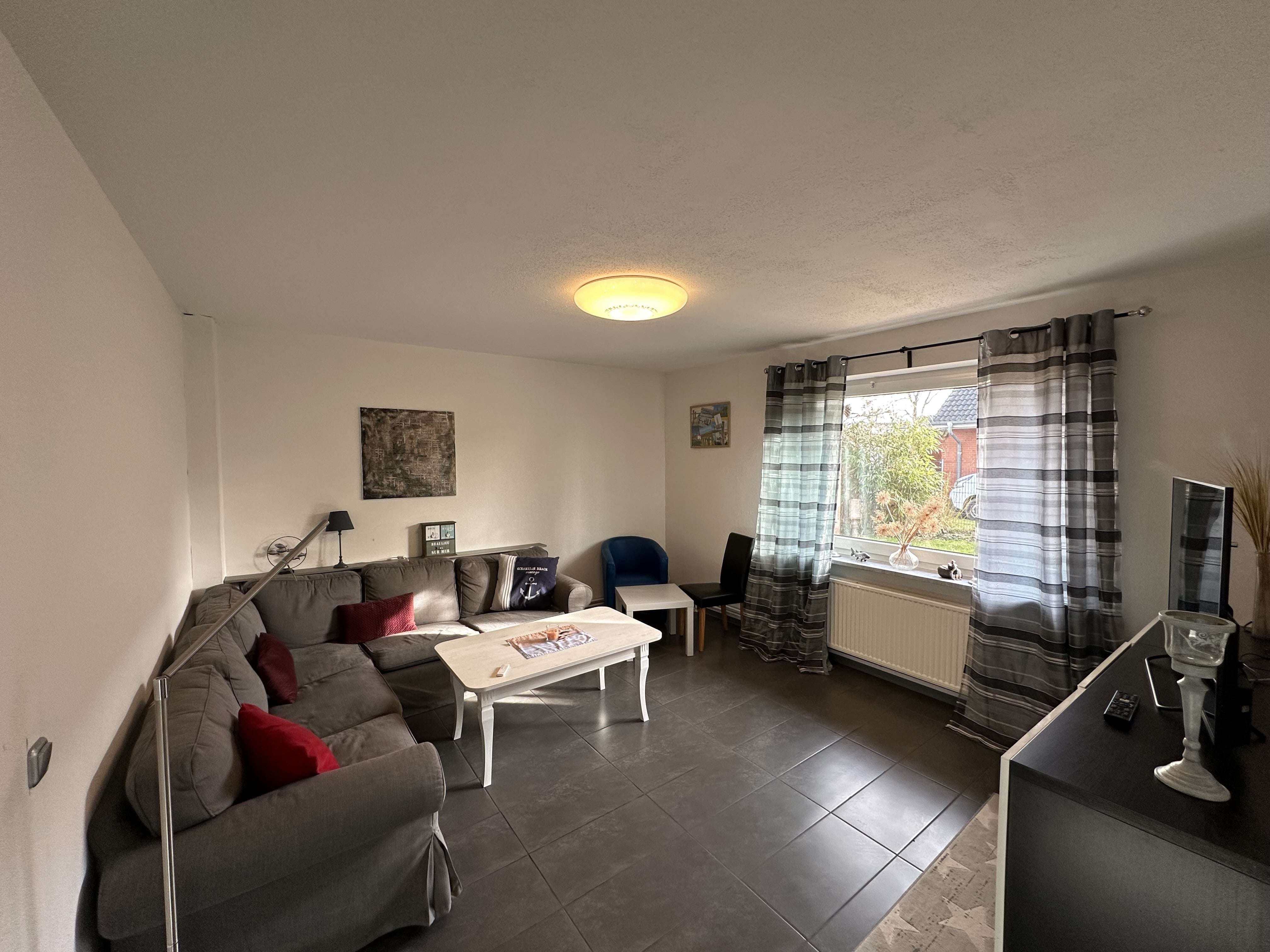 Immobilie in Bosbüll - Mehrfamilienhaus bei Dagebüll - 3 Wohneinheiten unter einem Dach vereint mit großer Doppelgarage.  - Bild 9