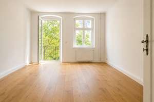 Charmante Wohnung mit zwei Balkonen im soliden Altbau im Boxhagener Kiez – Die vollständige Adresse der Immobilie erhältst du vom Anbieter., 10245 Friedrichshain, Berlin – Vorschaubild 9