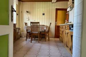 Charmantes Zweifamilienhaus mit Garten, Scheune & viel Platz! – Die vollständige Adresse der Immobilie erhältst du vom Anbieter., 99195 Großrudestedt – Vorschaubild 4