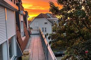 Stilvolles Wohnen auf zwei Ebenen – 4-Zimmer-Maisonette mit Dachterrasse und 2 Eingängen
