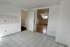 Ab sofort bezugsfrei –  Dachgeschosswohnung in beliebter Lage der Mainzer Neustadt. – Adam-Karillion-Straße 00, 55118 Neustadt, Mainz – Vorschaubild 10