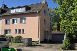 Hassels: 3 Familienhaus, TOP gepflegt, Kapitalanleger oder Selbstnutzer! EG-100 m² frei mit Garten!