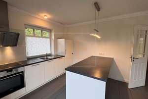 Moderne Doppelhaushälfte mit Garten und wohnlich ausgebautem Keller in ruhiger Lage von Pinneberg – Die vollständige Adresse der Immobilie erhältst du vom Anbieter., 25421 Pinneberg – Vorschaubild 9